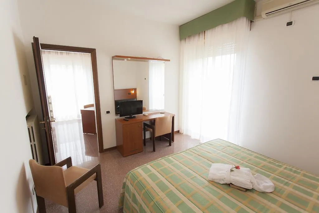 Hotel Rossini Tabiano Terme 3*,  Italy